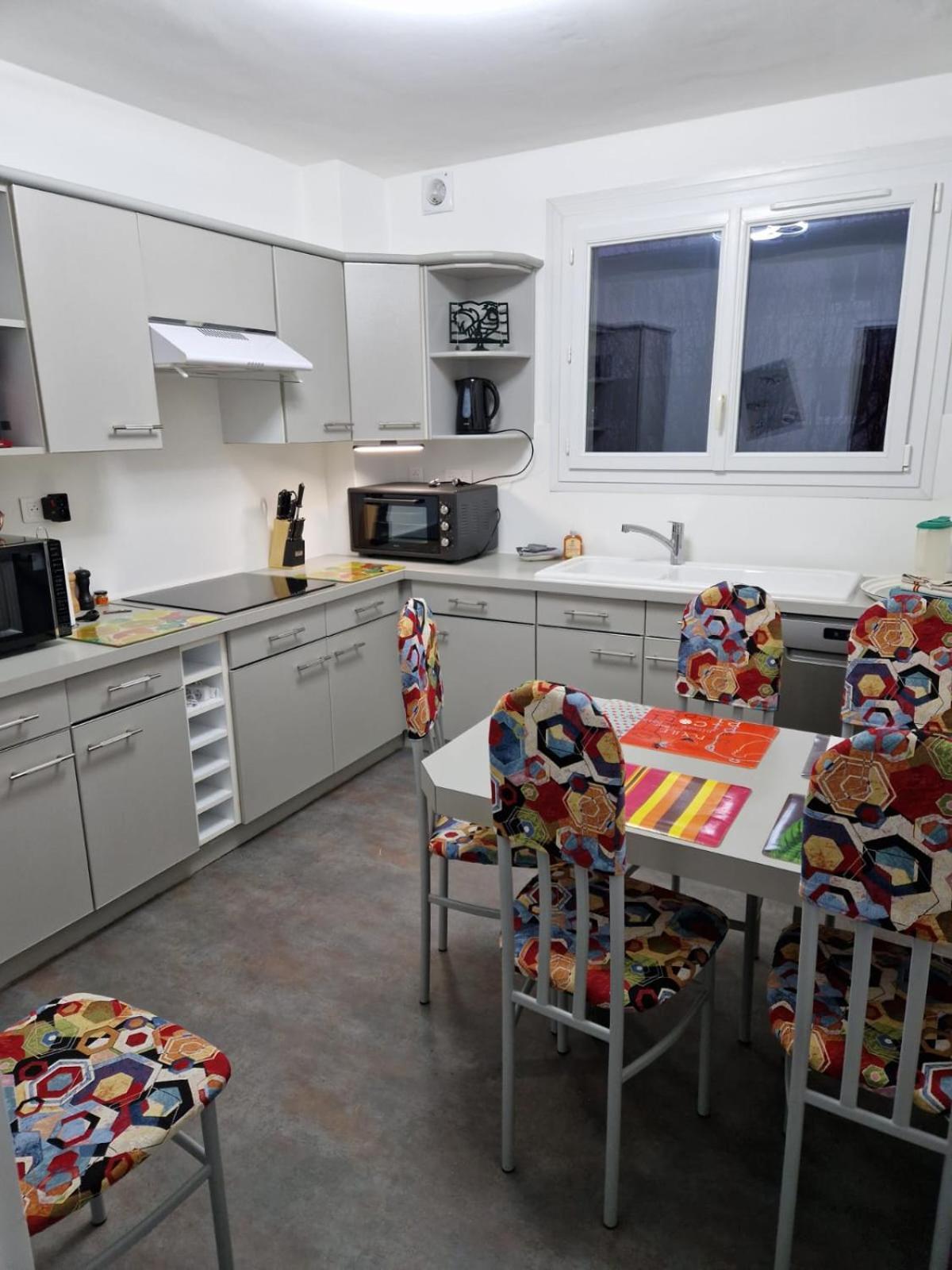 Jusqu'a 6 Personnes Appartement *
